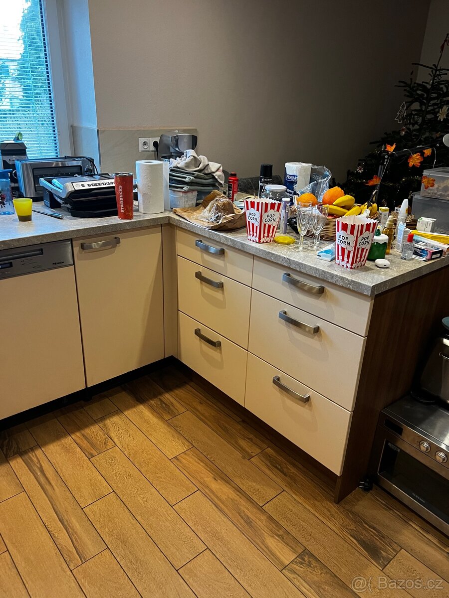 Vestavěná kuchyně - 5