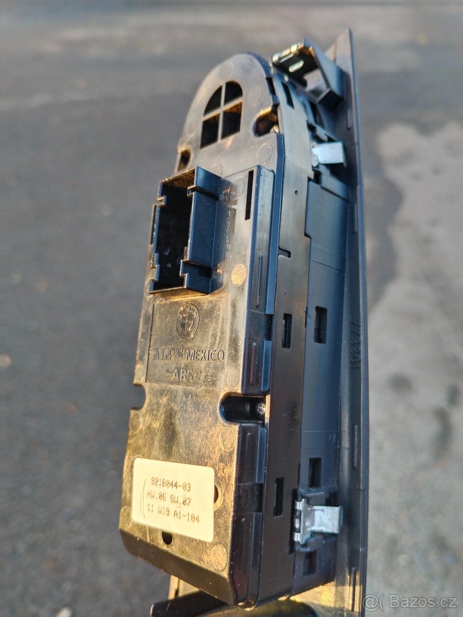 Spínač ovládání oken a zrcátek BMW - 5