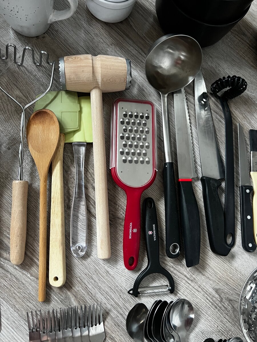 Startovací sada kuchyňského nádobí a pomůcek - 5