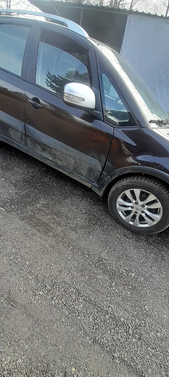 Suzuki sx4 - 5