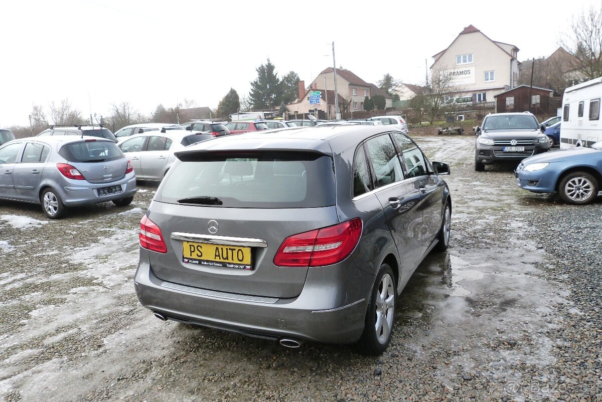 Mercedes B 180 1.6i - 5