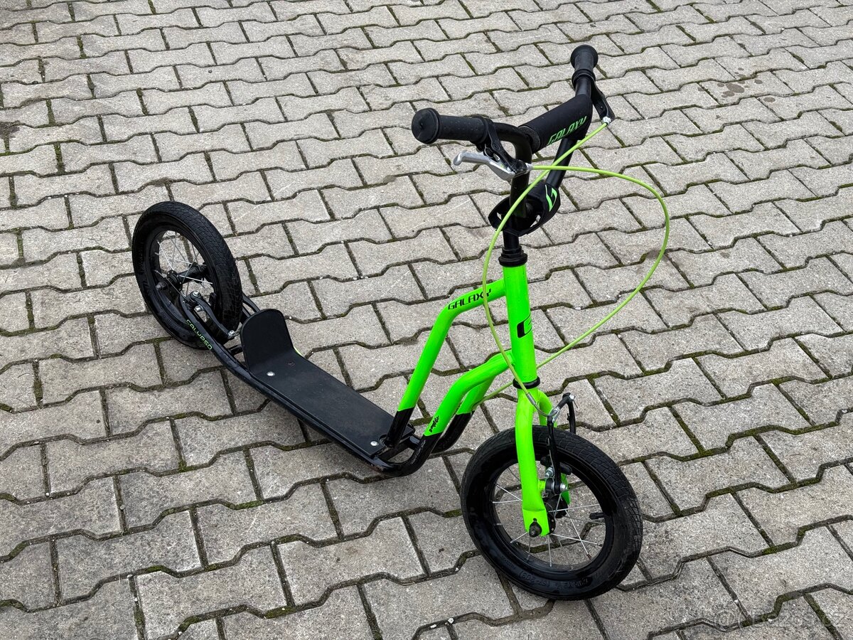 Koloběžka zelená GALAXY CALYPSO ZELENO/ČERNÁ 12" - 5