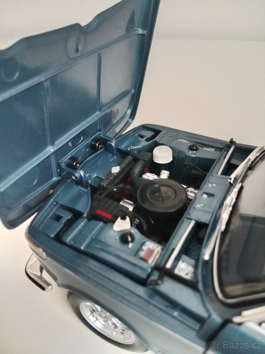 1/18 Minichamps BMW 2002 Tii 1971 - 5