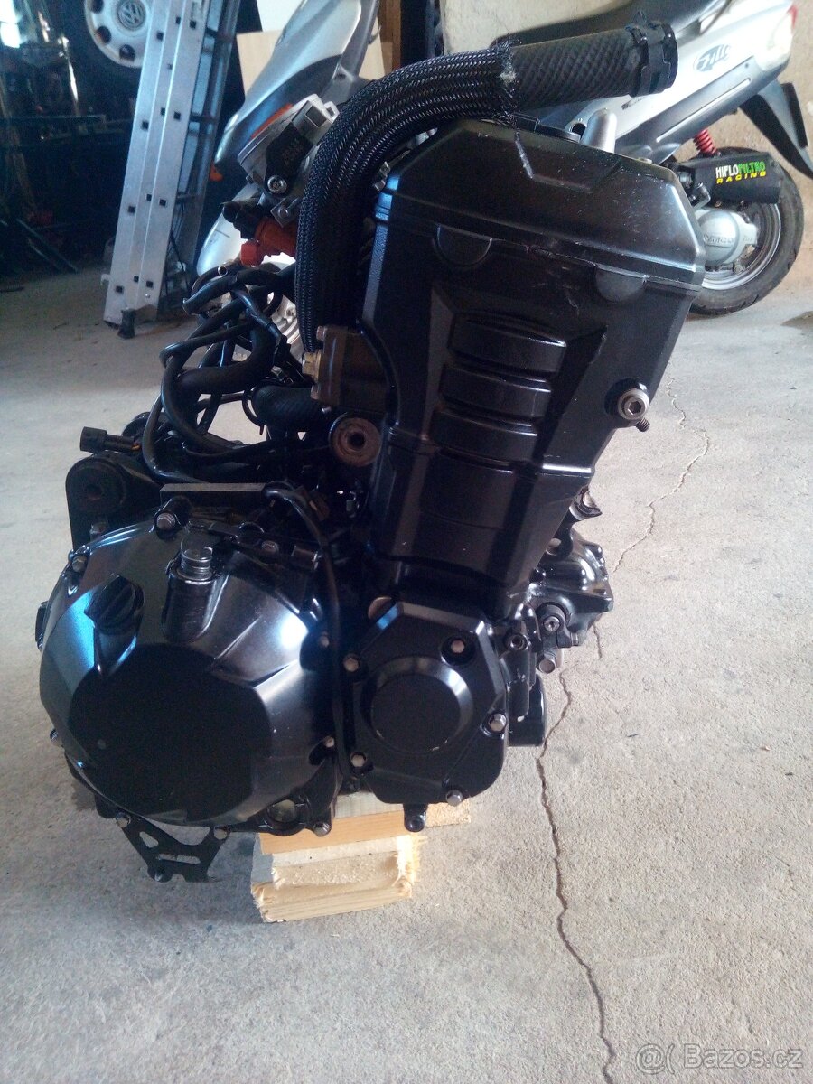 kompletní motor kawasaki z1000 rv.2010 - 2013 - 5
