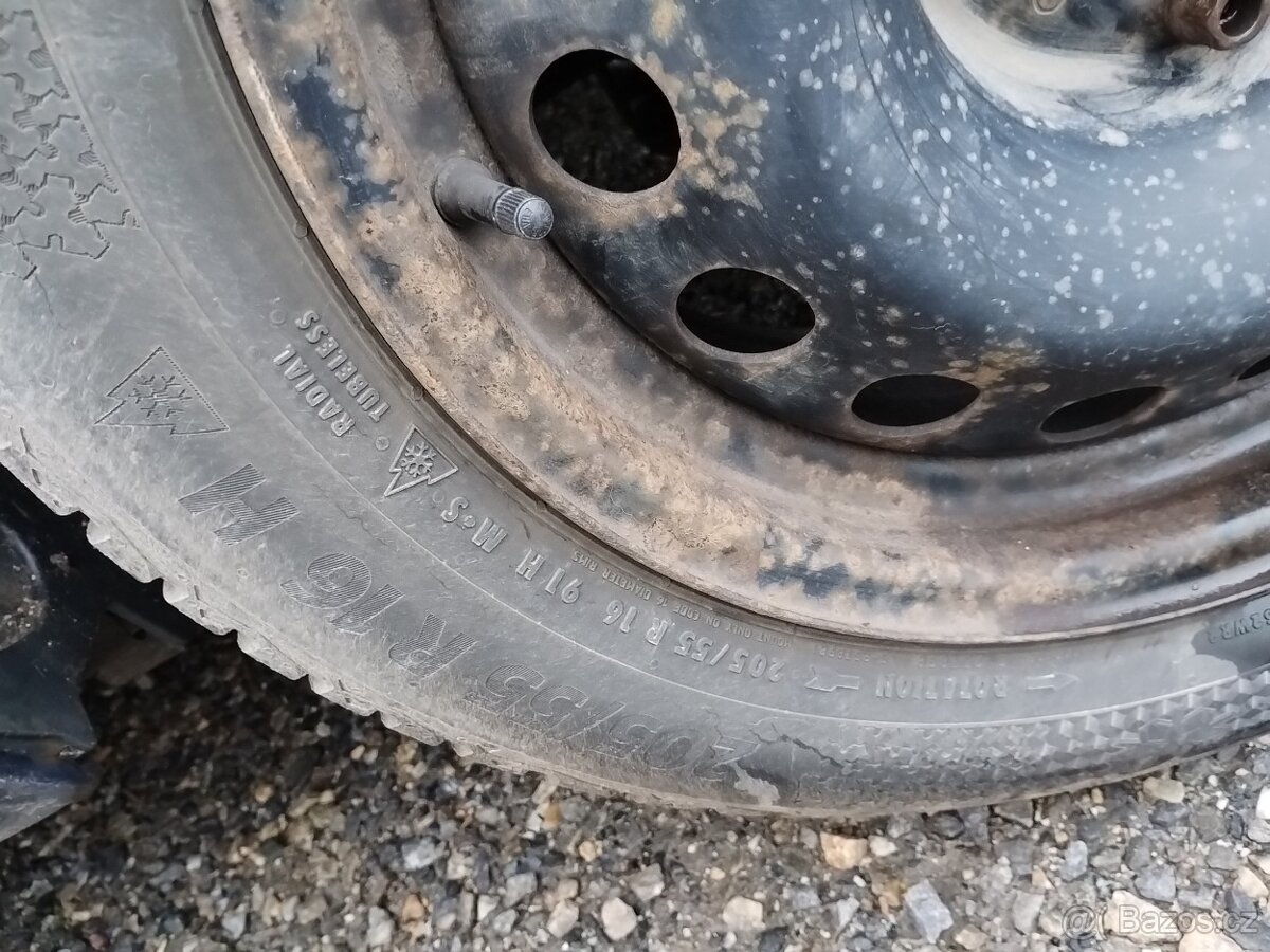 Sada pneu 205/55 R16 na ráfku 6.50 X 16 E=26 z Citroenu C4 - 5