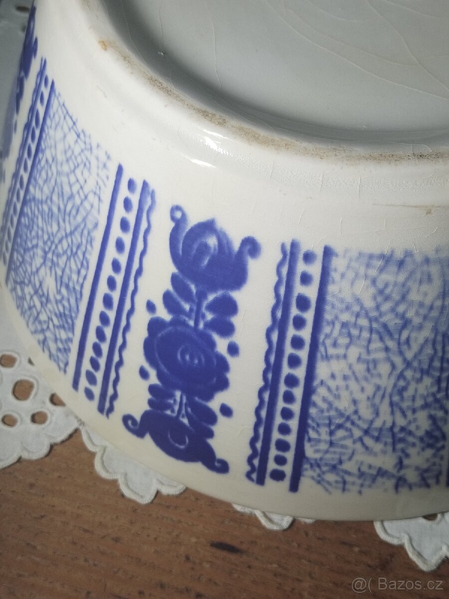 Dvě starožitné keramické mísy - 5