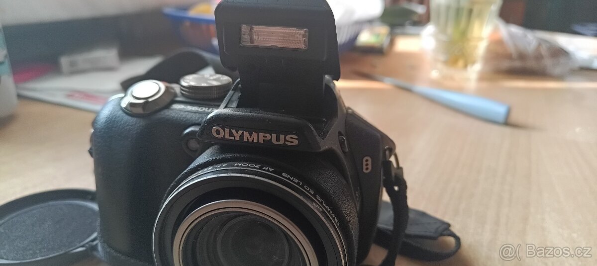 OLYMPUS SP 560UZ - 5