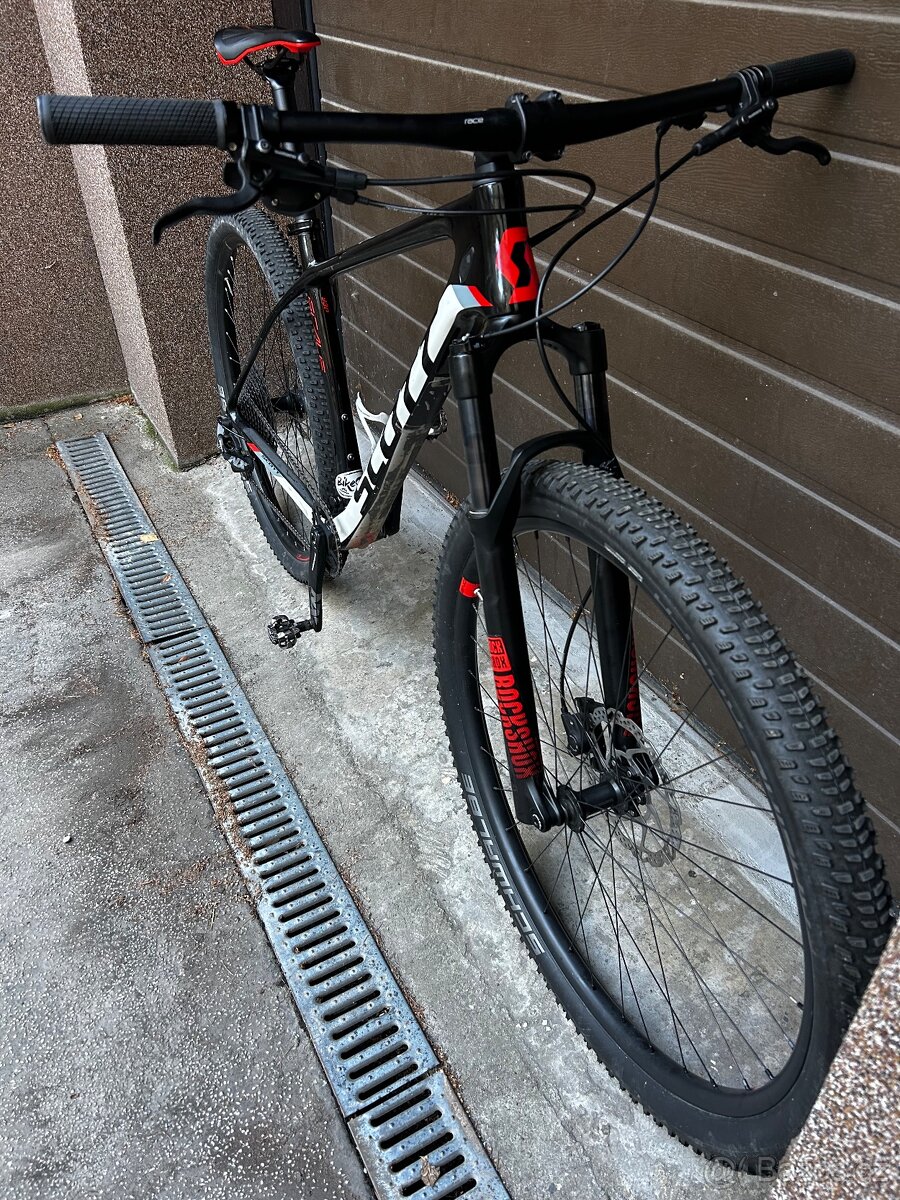 Prodám Scott scale karbon vel.L - 5