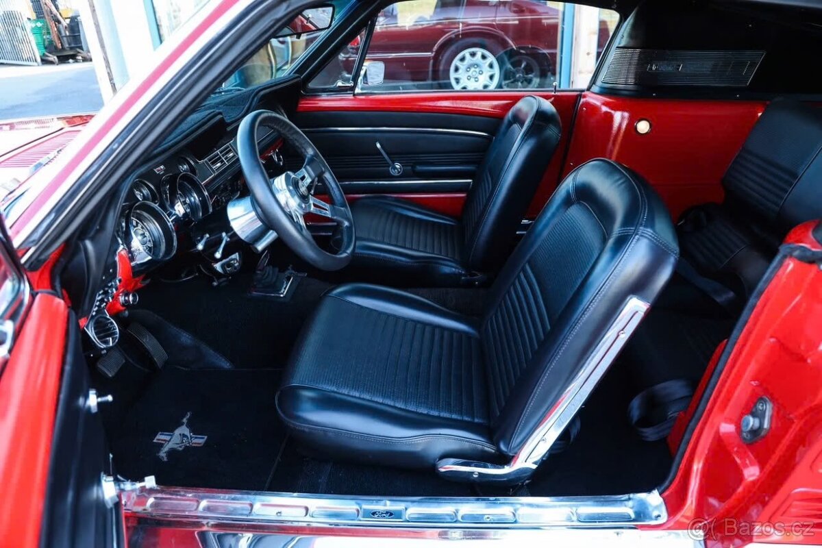 Ford Mustang FastBack manual 5.0 - 5