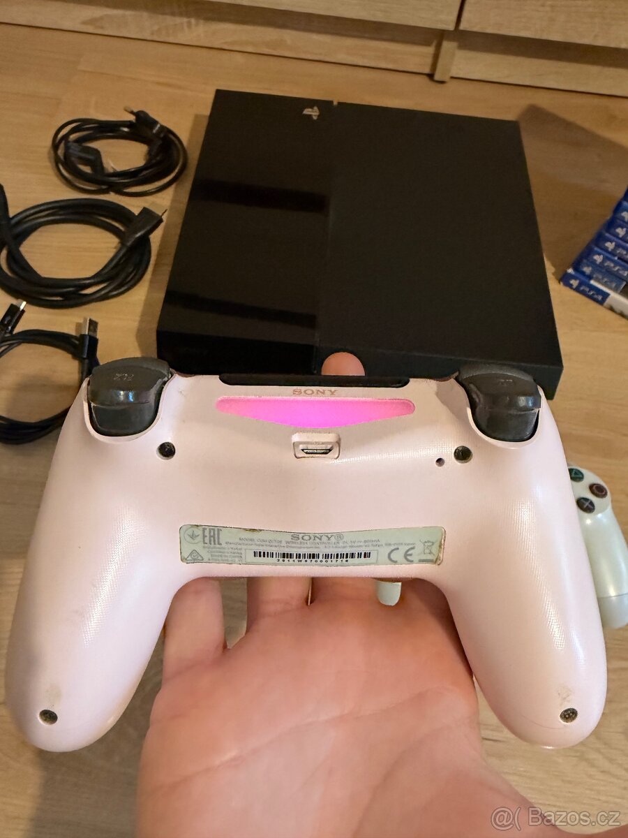 PS4 FAT 500GB , 2x ovládač , hry , PS4 kamera a slúchadlá - 5