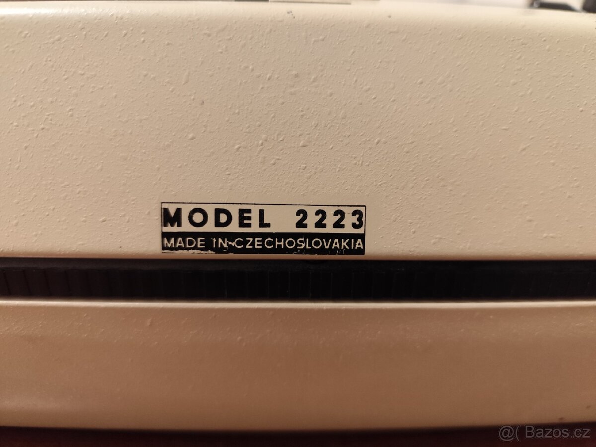 Psací stroj Consul model 2223 - 5