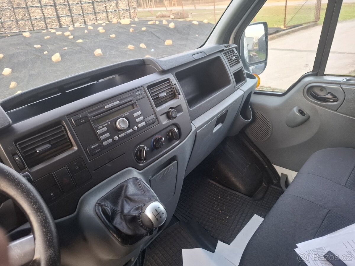Ford tranzit na opravu 2.2 81kw - 5