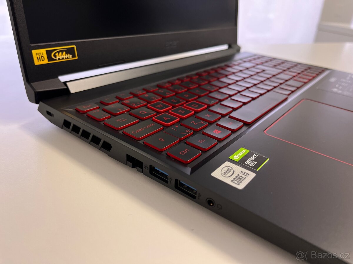 Herní notebook Acer Nitro 5 - i5 10gen, GTX1650 - 5