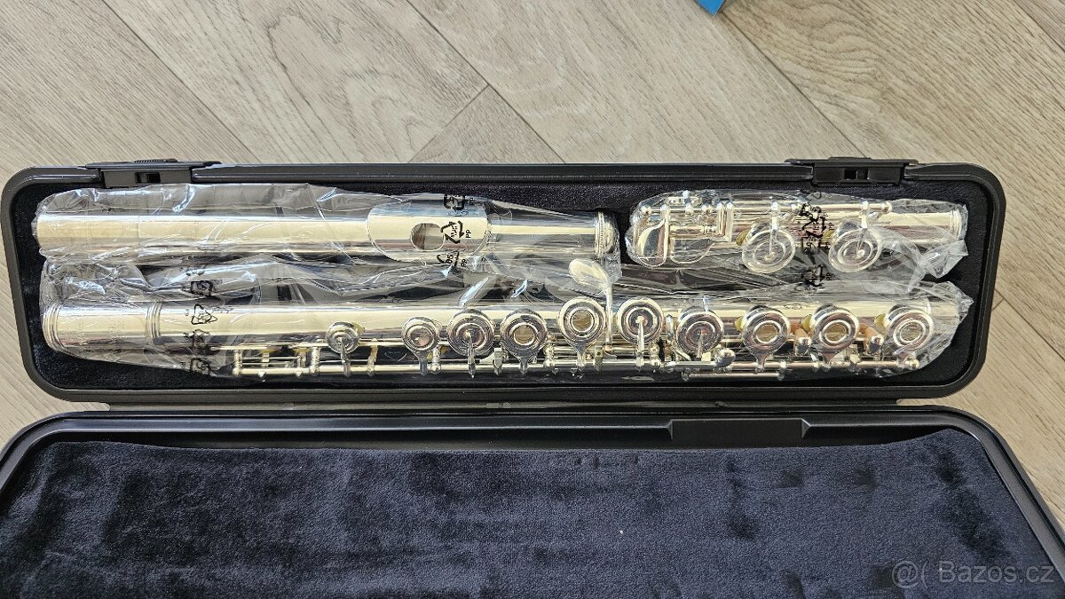 Příčná flétna Yamaha YFL 372 - 5