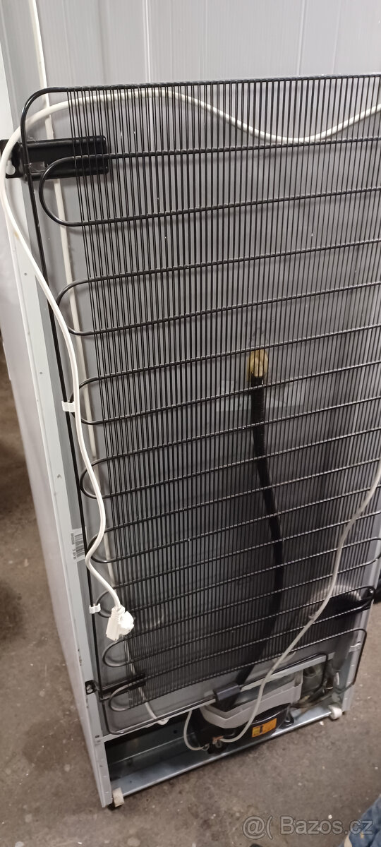 Kombinovaná chladnička s mrazákem Elektrolux - 5