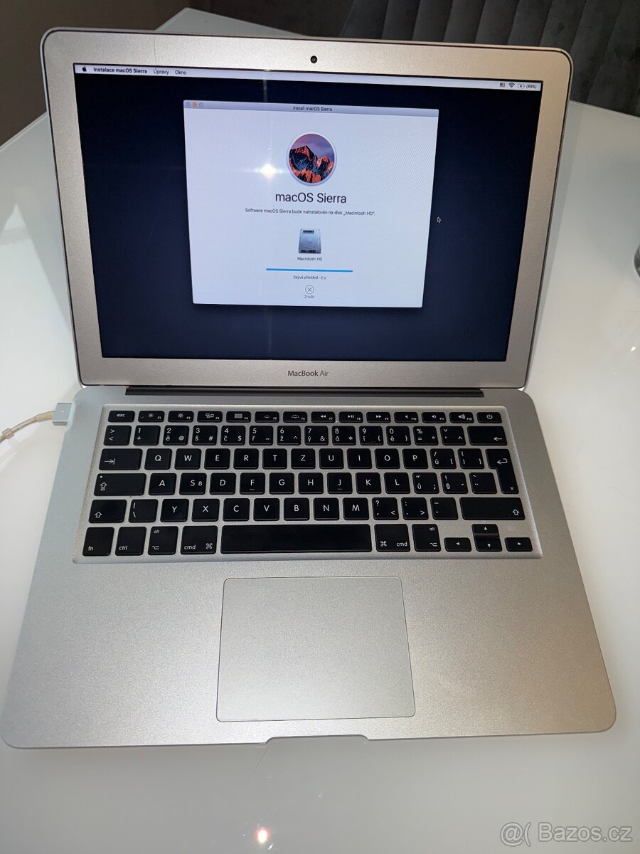MacBook Air 13 - 5