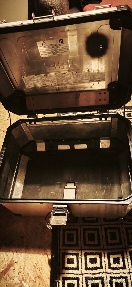 Horní hliníkový kufr na motorku GIVI Trekker Outback 58 - 5