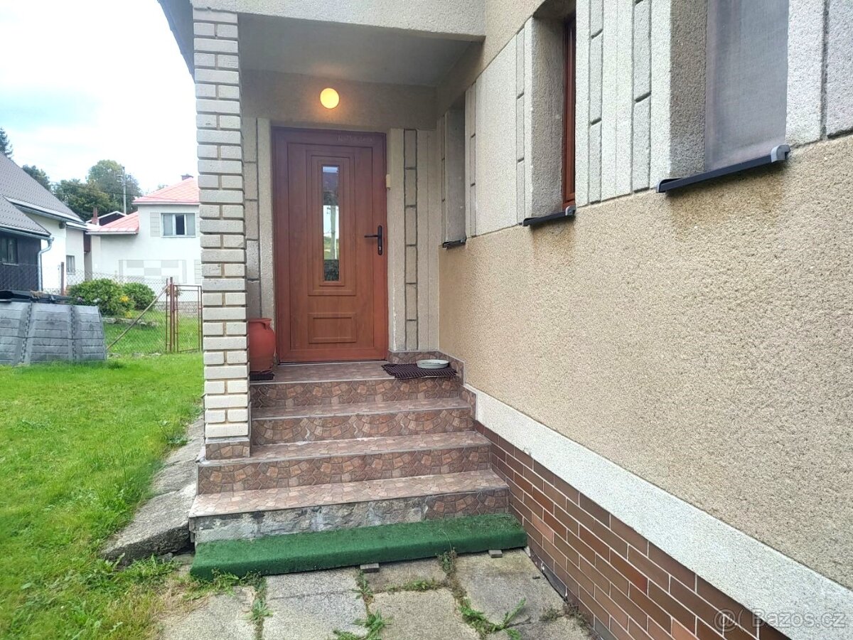 Prodej domu 200m² (pozemek celkově 1181m²), Zásada - 5