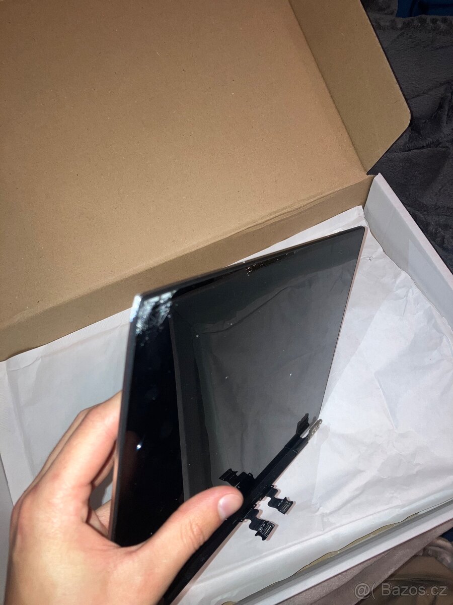 Display Dell XPS 9300 na nahradní díly - 5