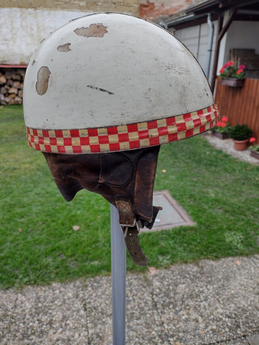 Retro helmy na motorku - 5