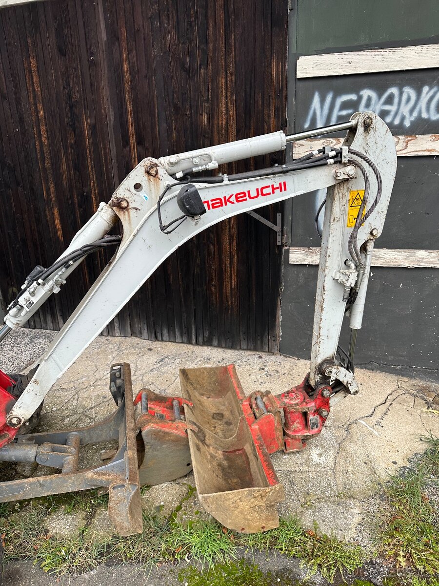 Prodám minirypadlo Takeuchi TB216 A - 5