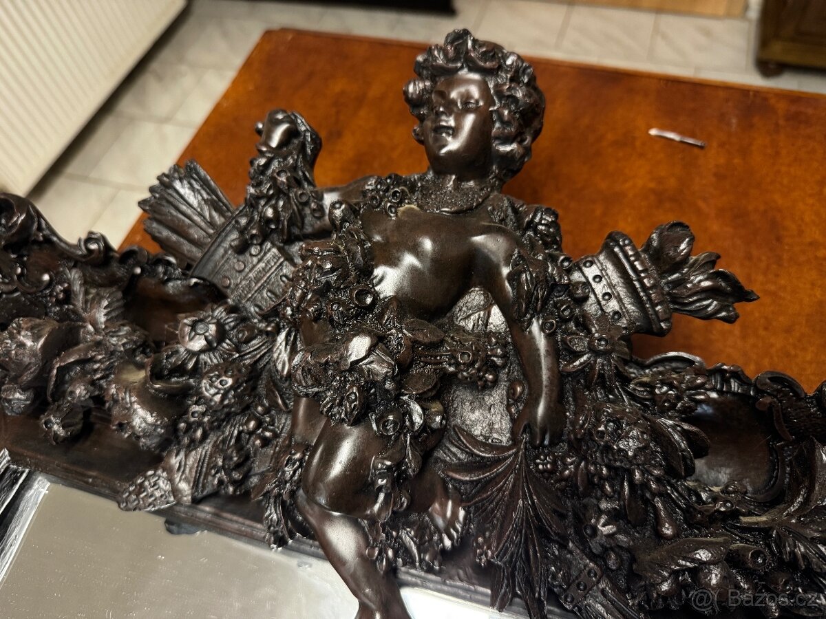 Starožitné zrcadlo s aplikami - 5