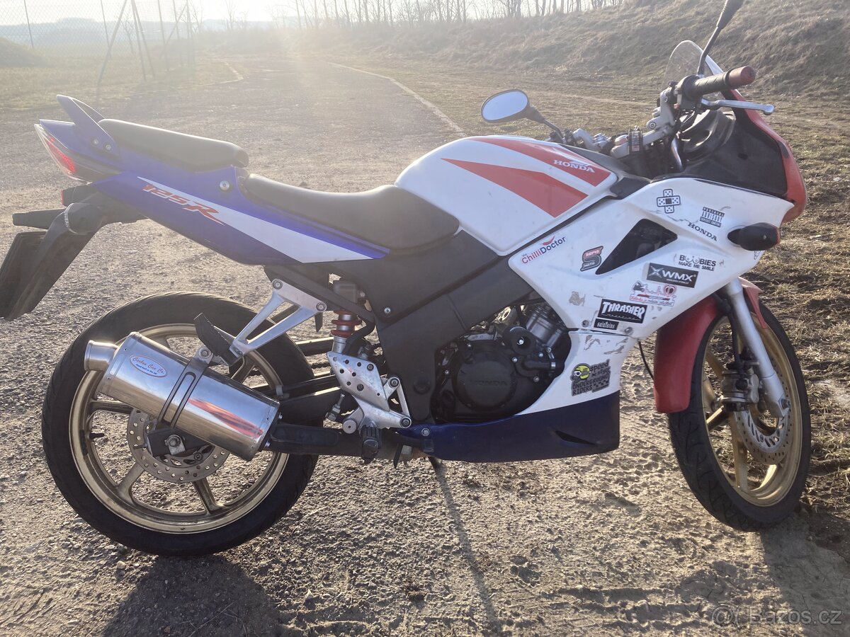 Honda CBR 125R - 5