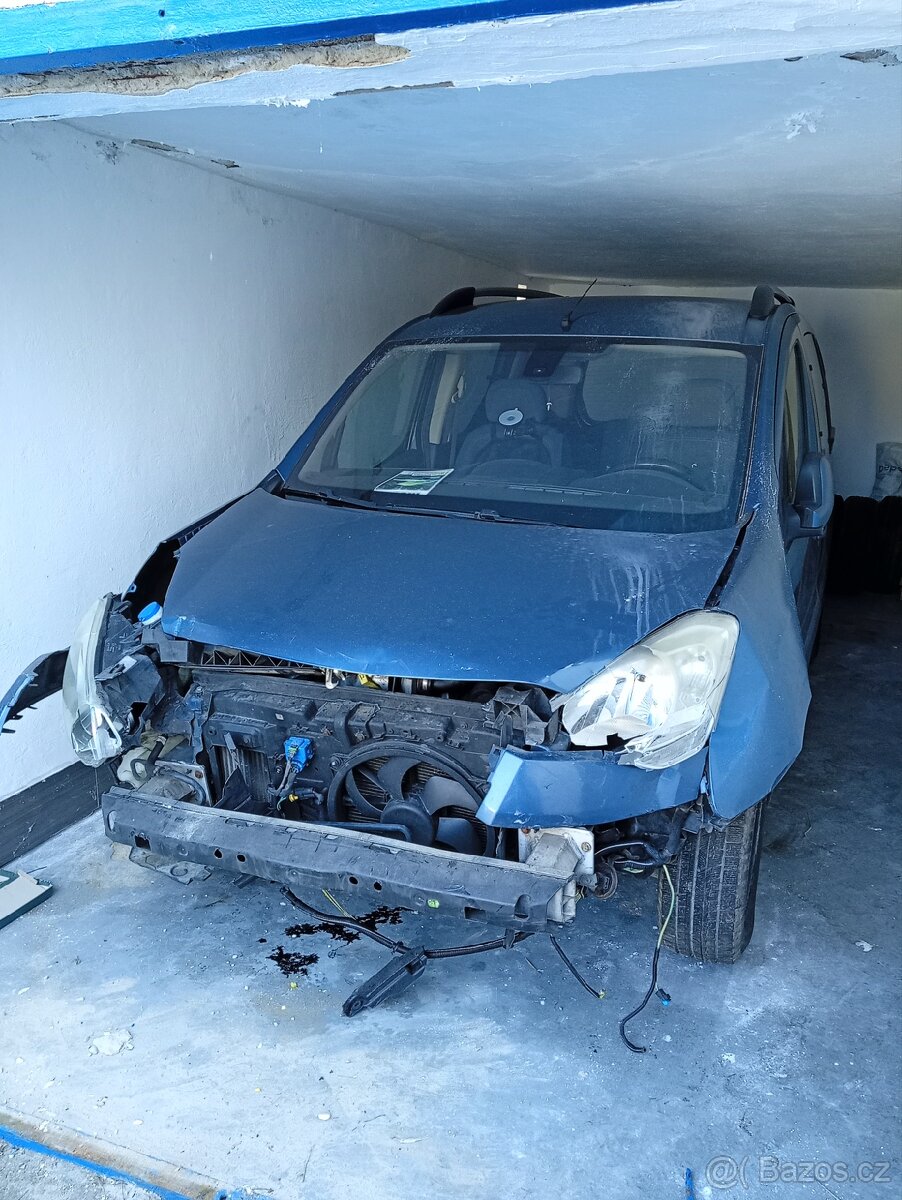 Prodám bouraný Citroen Berlingo - 5