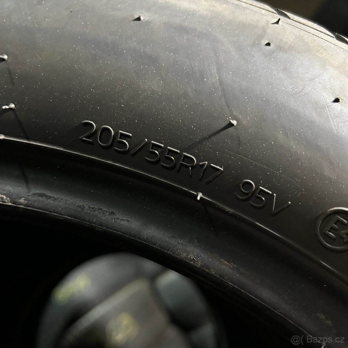 Zimní pneu 205/55 R17 95V Hankook 4,5mm - 5