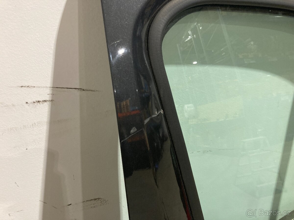 Dveře Opel Vivaro B levé + pravé kód barvy 92U - 5