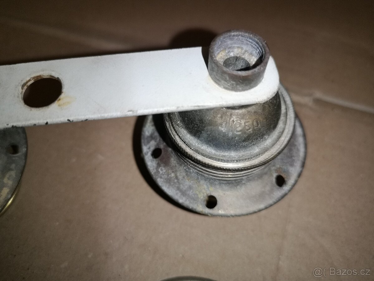 stará mosazná / keramická objímka k lampě/lustru - 5