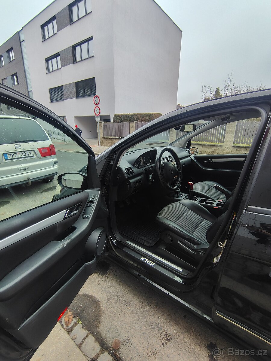 Mercedes A200 W169 2.0 benzín - 5