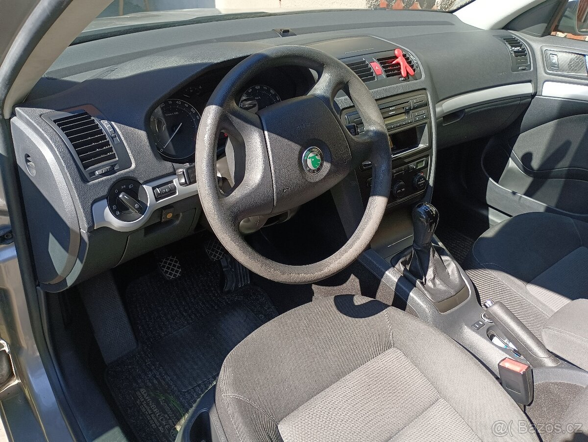 Škoda Octavia 1,6 - 5