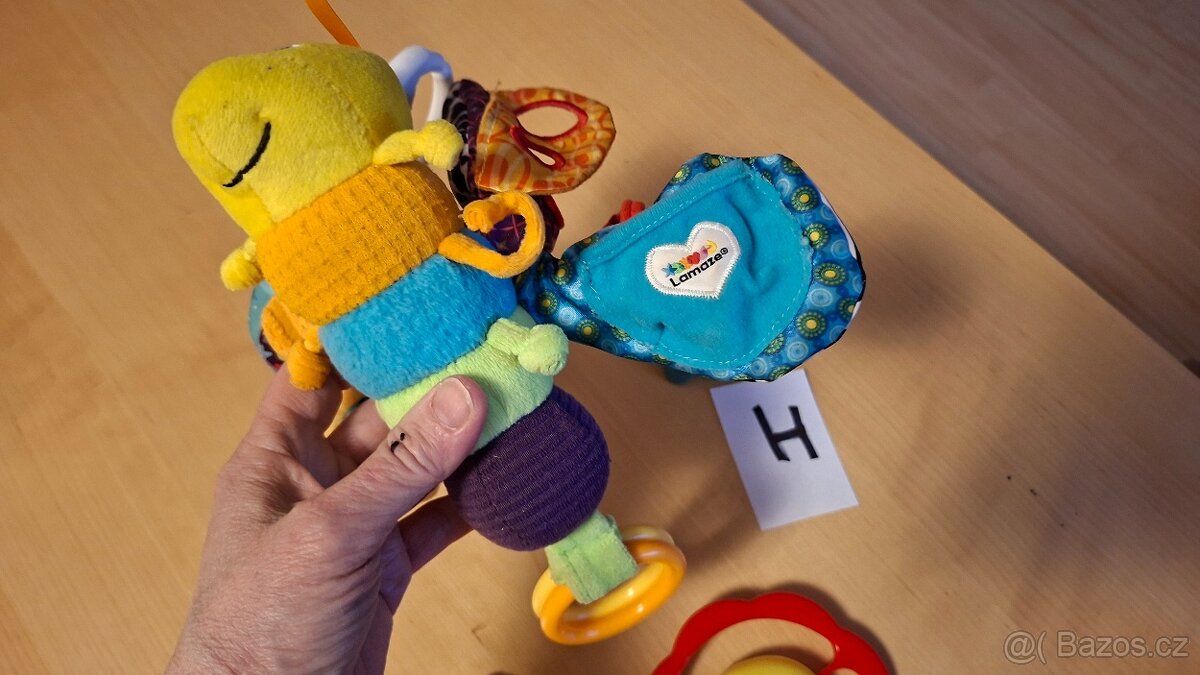 Sada H - sada motýl, hrkátko, kousátko - 5