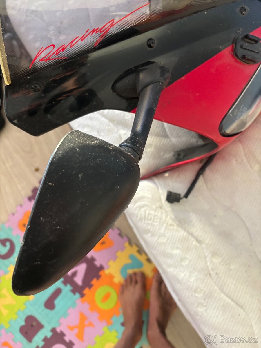 Predek na Yamaha R1 00-01 - 5