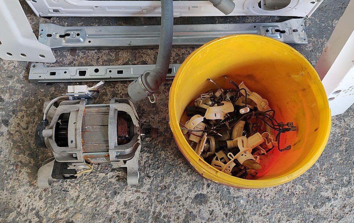 Pračka ECG EWF 1053 MA na díly viz foto - 5