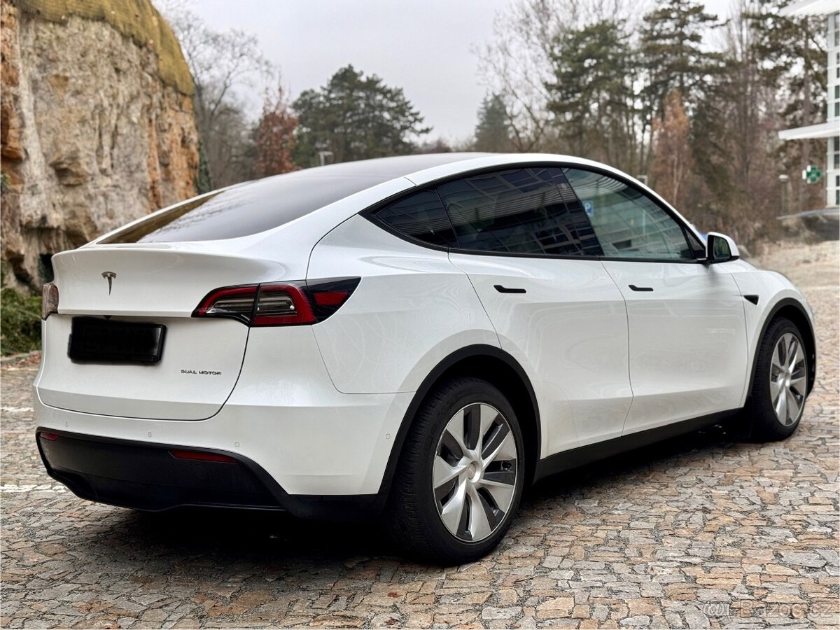 Tesla model Y Dual Motor LR AWD - 5