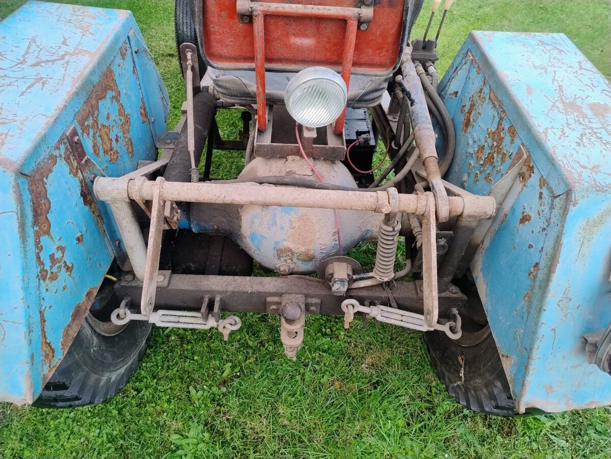 Malotraktor domací výroby s hydralikou - 5