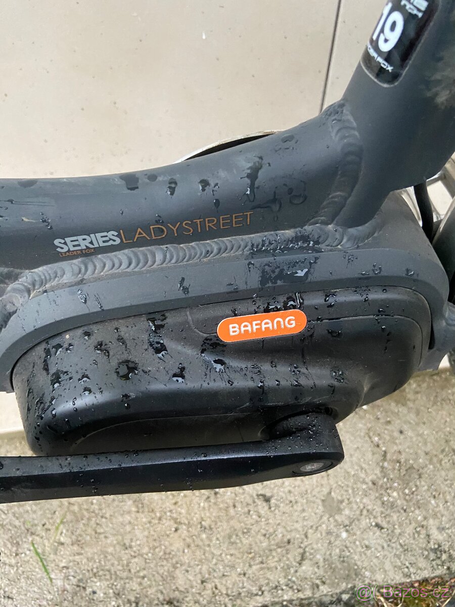 Elektro kolo Leader Fox Vivalo včetně doplňků - 5