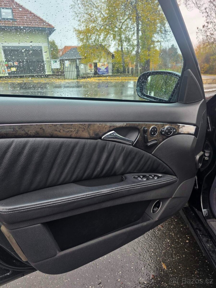 Mercedes-Benz E-Class W211 Avantgarde 3.2 CDI (2003) - 5