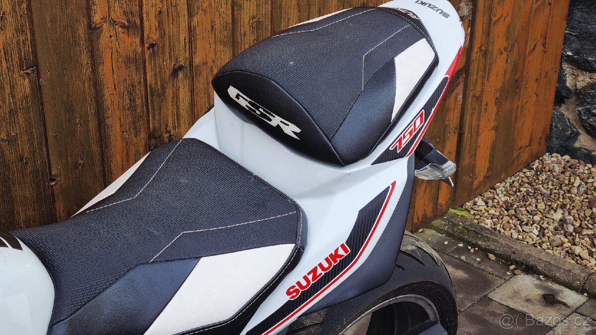 SUZUKI GSR 750 2014 - 5