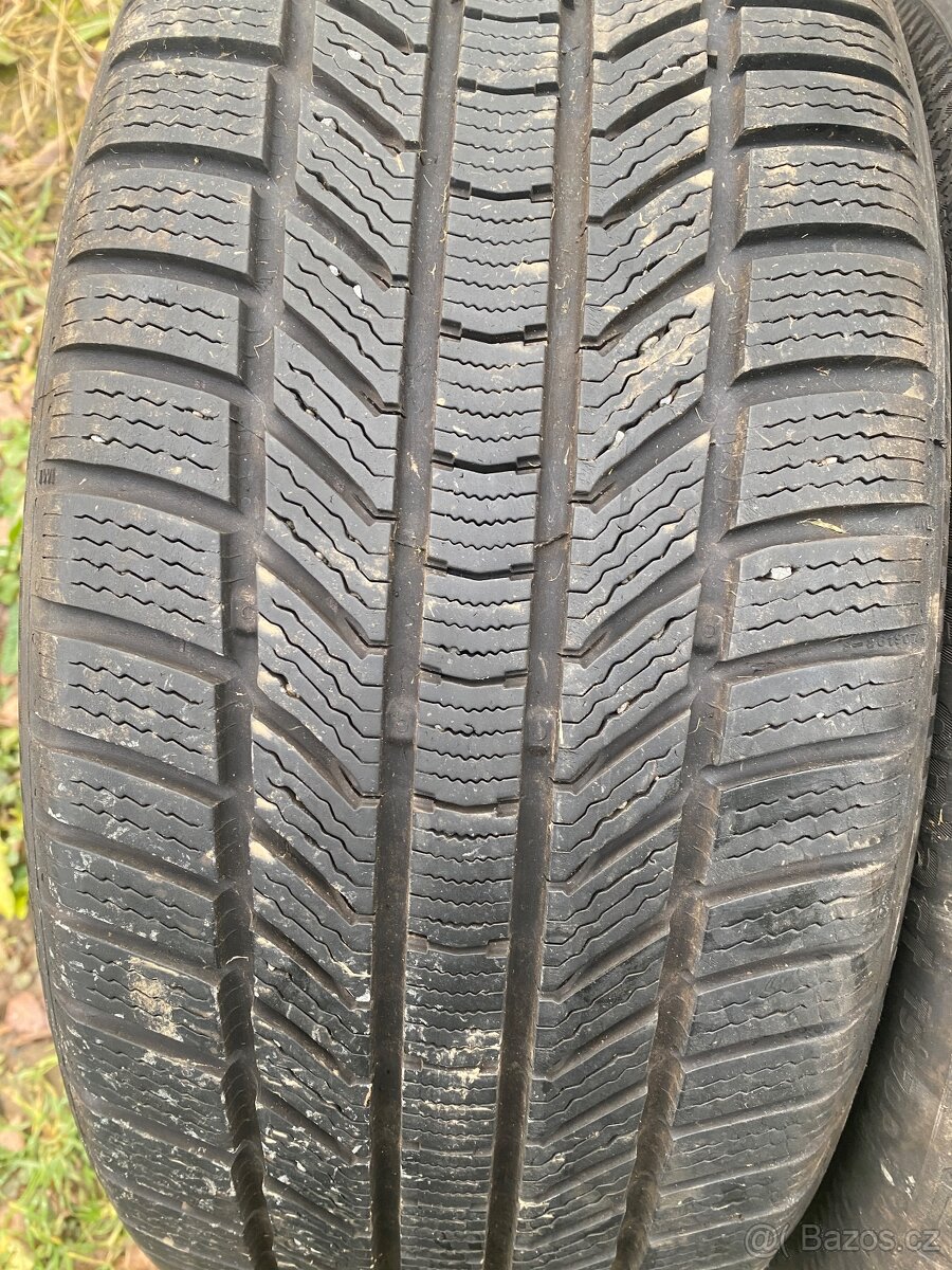 Zimní pneu 235/45/R18 Continentál 2ks - 5