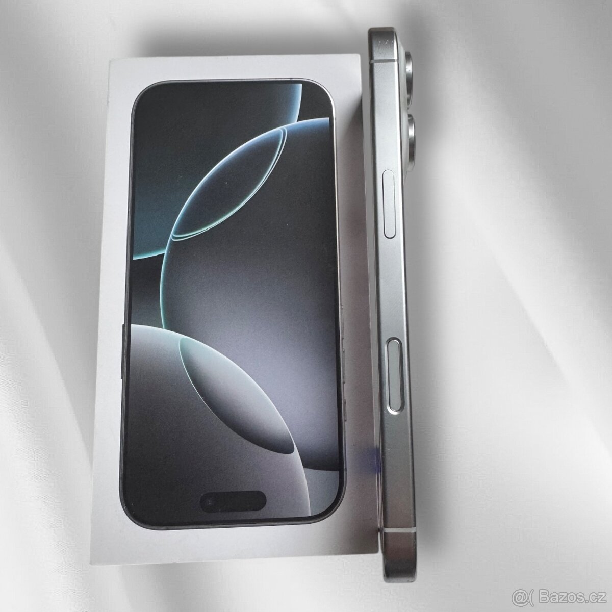 Iphone 16 pro 1TB White titan - 5