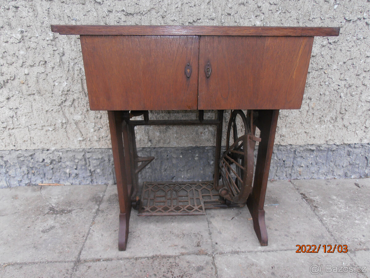 STAROŽITNÝ ŠÍCÍ STROJ DURKOPP - 5