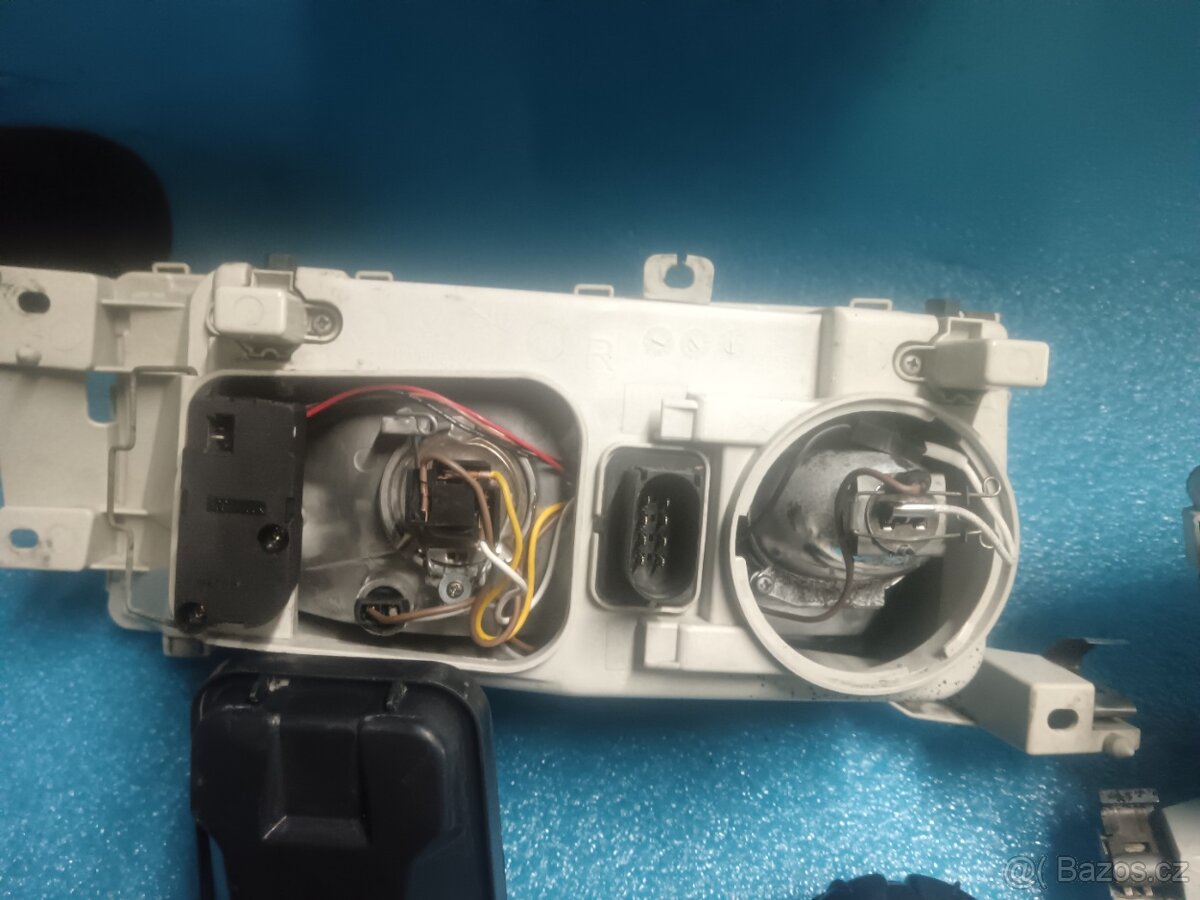 Škoda Octavia 1 fl přední světla - 5