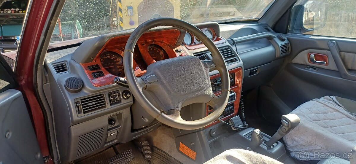 Mitsubishi Pajero rv.1995 3.5V6 - 5