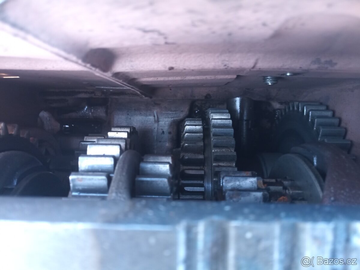 Převodovka a rozvodovka Zetor 7245 - 5