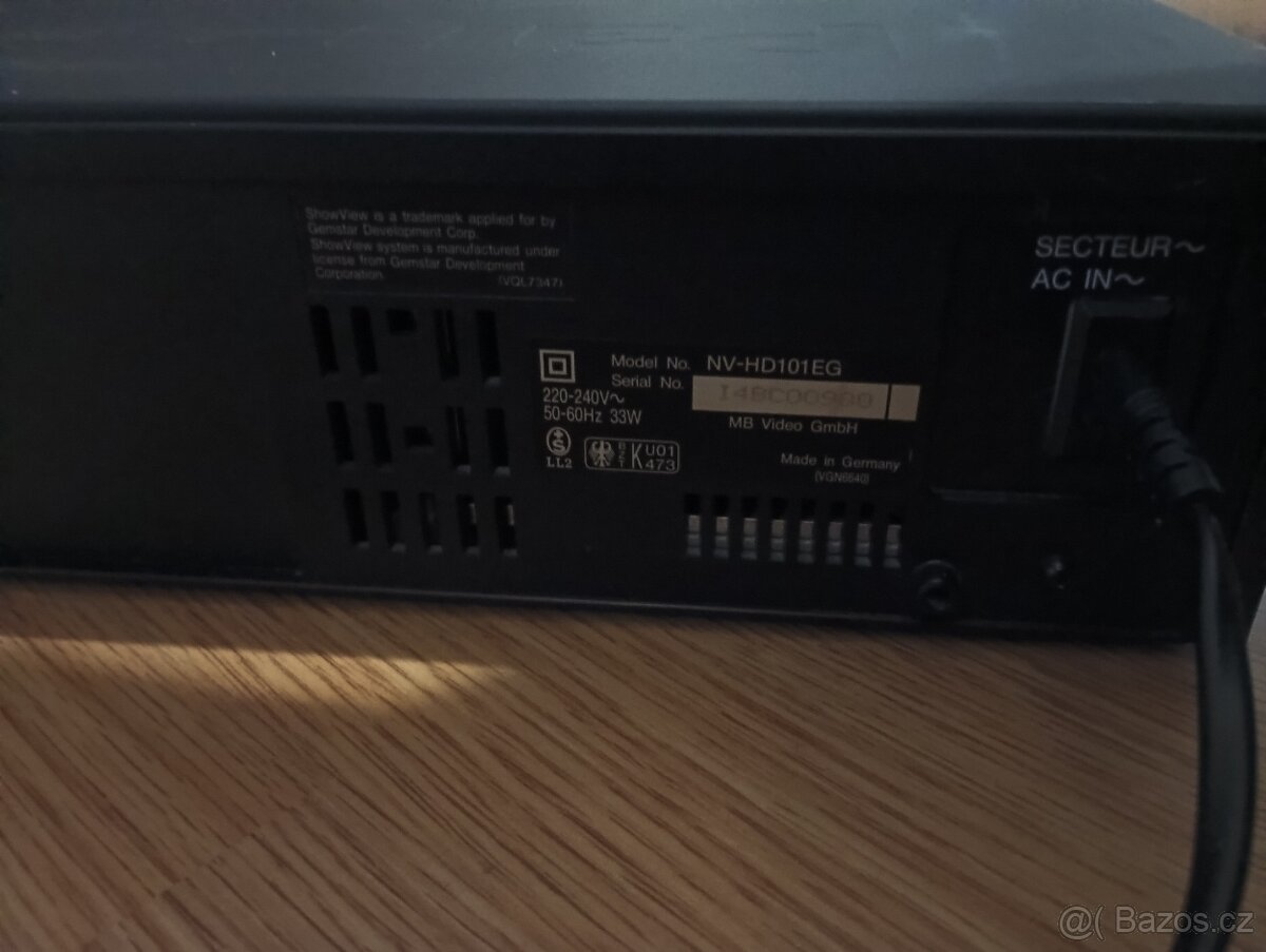 Špičkové Hi-Fi video Panasonic NV-HD101 s Jog-Shuttle kolečk - 5