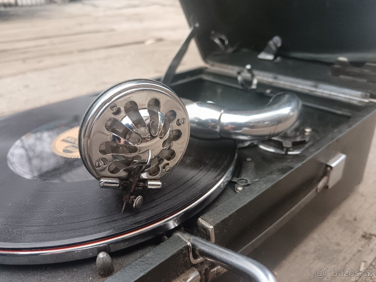 Gramofon His Master's Voice model 102 - 5