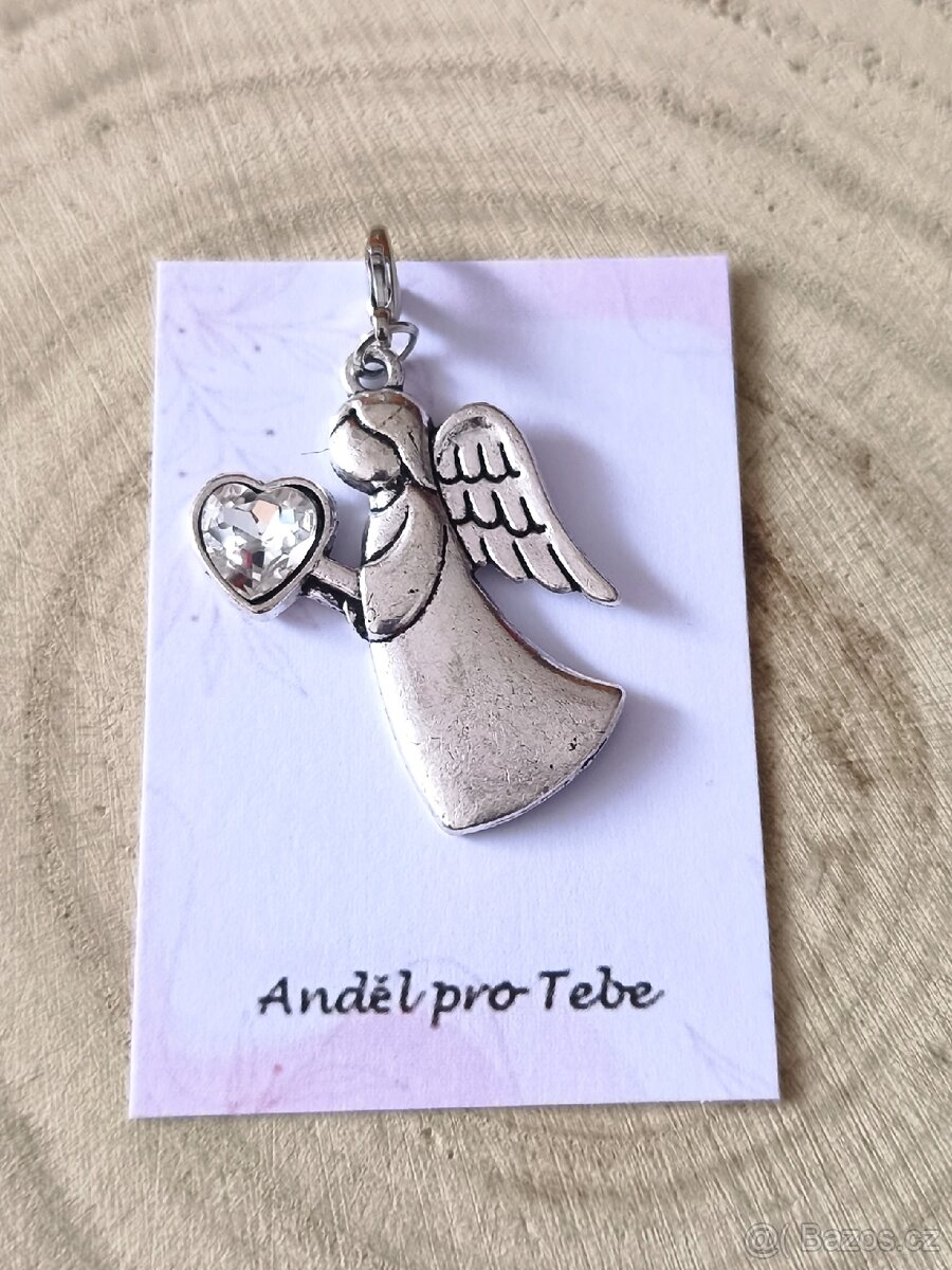 Anděl držící kamínkové srdce..... pro Tebe - 5
